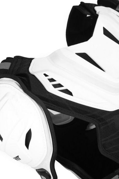 LEATT CHEST PROTECTOR 5.5 PRO WHITE